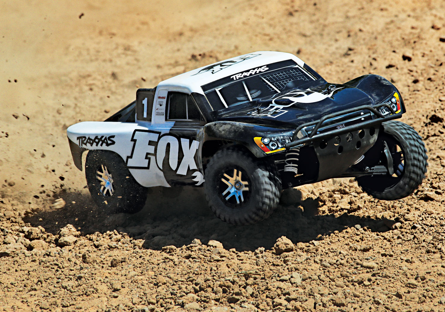 1/10 SLASH 4X4 VXL CLIPLESS BODY